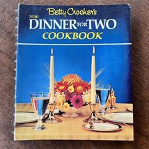 Betty Crocker&#39;s New Dinner For Two Cookbook [Spiral-bound] Betty Crocker - £19.57 GBP