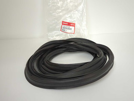 New OEM genuine Honda Trunk Lid Rubber Seal 1994-1995 Accord 74865-SV4-000  - $59.40