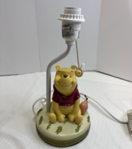 Winnie The Pooh Table Lamp With Pooh And Snail Bumble Bee Chain Vintage - €30,16 EUR