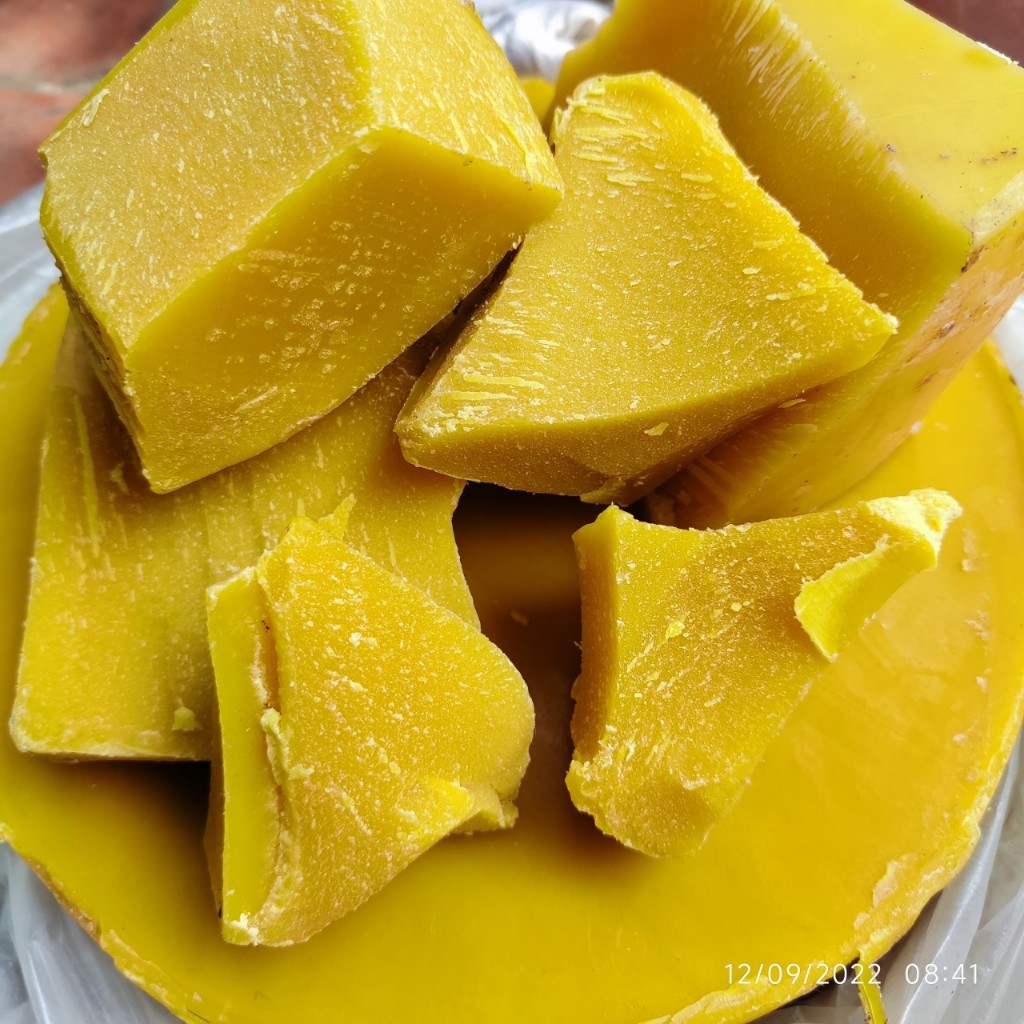 Pure Natural Beeswax Wholesale Block Pellets Yellow 1kg - $25.00