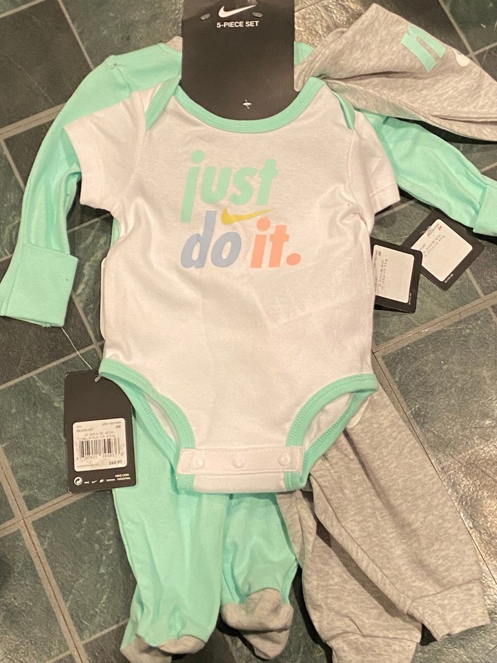 Nike Boy&#39;s 5 Piece Set 3 Month *NEW w/Tags* ii1 - $29.99