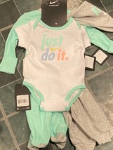 Nike Boy&#39;s 5 Piece Set 3 Month *NEW w/Tags* ii1 - $29.99