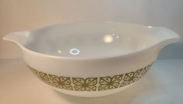 Pyrex No. 444 Mixing Bowl White with Green Square Floral Print 4 Quart - $55.00