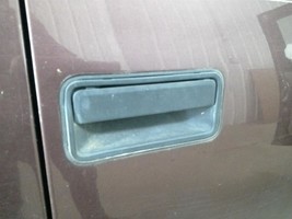 SUBCHEV15 1996 Door Handle Exterior 104902122 - $37.62