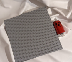 LEGO 4186 Grigio Placca Base Piastra Chiaro 48 X 48 Borchie Grande 38.1c... - $308.68 MXN