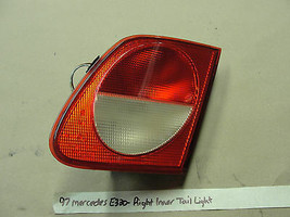OEM 97 Mercedes E320 W210 RIGHT INNER TRUNK MOUNTED TAIL LIGHT LENS #A21... - £30.95 GBP