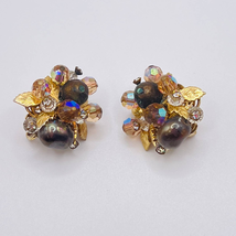 Vintage Signed Vendome Cluster Clip On Earrings Leaves Flower Gold Tone ... - $34.60