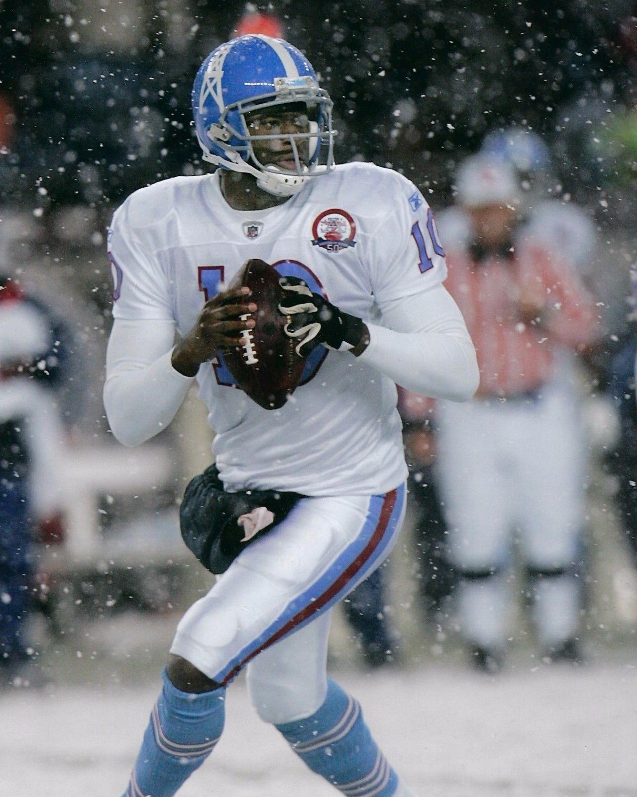 VINCE YOUNG 8X10 PHOTO TENNESSEE TITANS PICTURE NFL FOOTBALL IN THE SNOW - £3.94 GBP