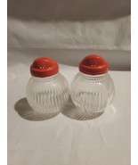 Vintage HAZEL ATLAS S&amp;P Shakers Ribbed Rounded Glass   RED TOP #5607 - $353.67 MXN