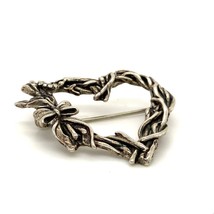 Vintage Sterling Hand &amp; Hammered Detailed Twigs Wreath Heart Shape Brooch Pin - £43.51 GBP
