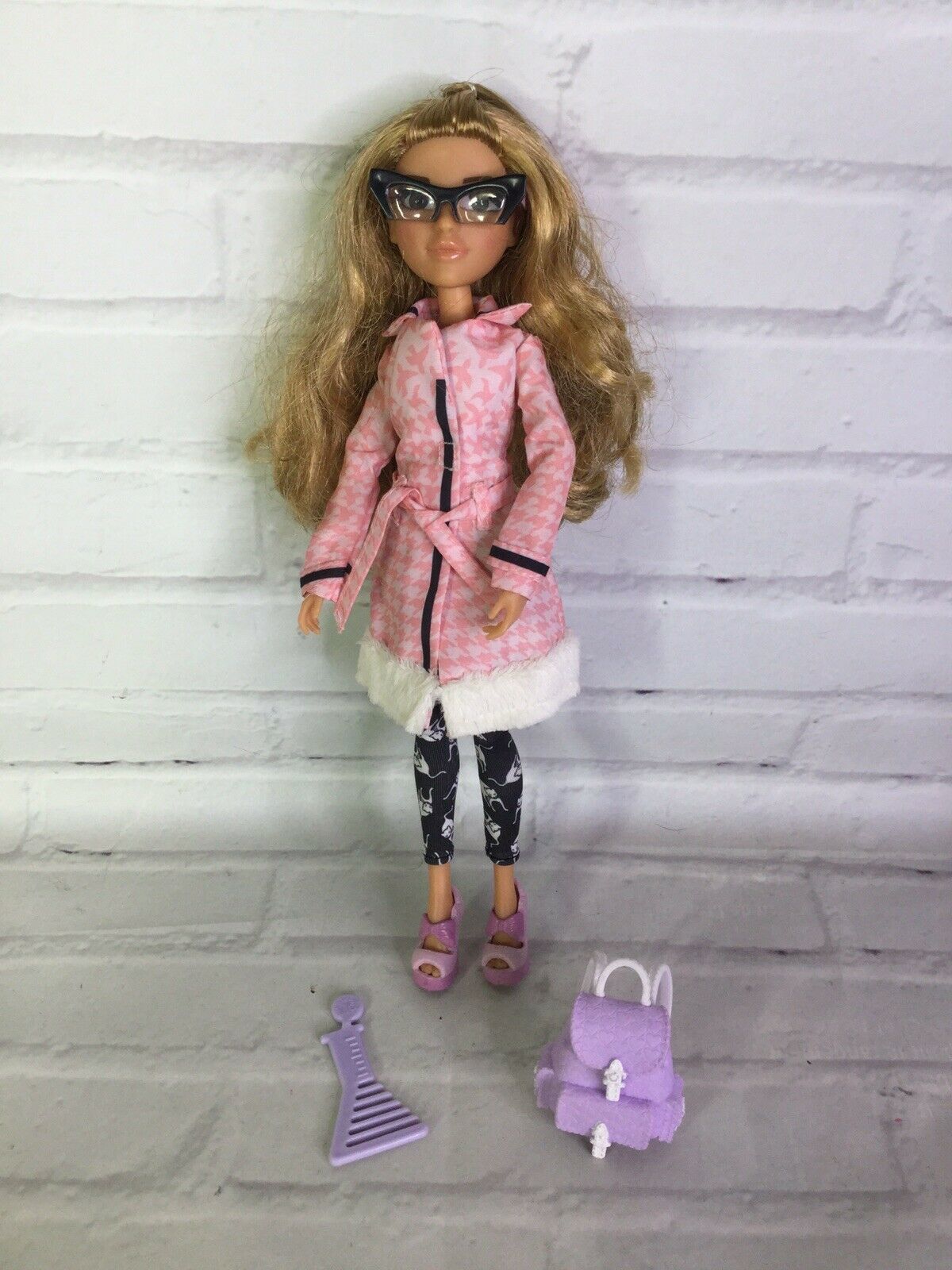 Project MC2 Adrienne Attoms Bath Fizz Doll With Outfit Science Experiments MGA - $20.78