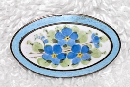 Beautiful Victorian Enamel Blue Floral Brooch Forget Me Nots Oval 1 3/8 x 11/16&quot; - £28.88 GBP