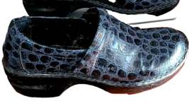 BOC WOMEN&#39;S SHOES SIZE 6.5 BORN CONCEPT SLIP ON CLOG Blue/black CROC PRINT. - $23.75