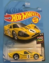 Hot Wheels &#39;67 Ford GT40 Mk.IV HW Race Day - Yellow - New Old Stock - £6.04 GBP