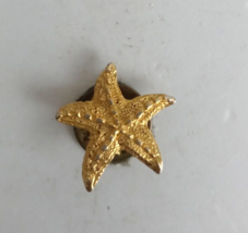 Vintage Textured Starfish Gold Tone Lapel Hat Pin - $6.31