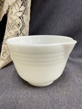 Pyrex Hamilton Beach White Milk Glass Vintage Ribbed Mixing Bowl #25 wit... - $14.85