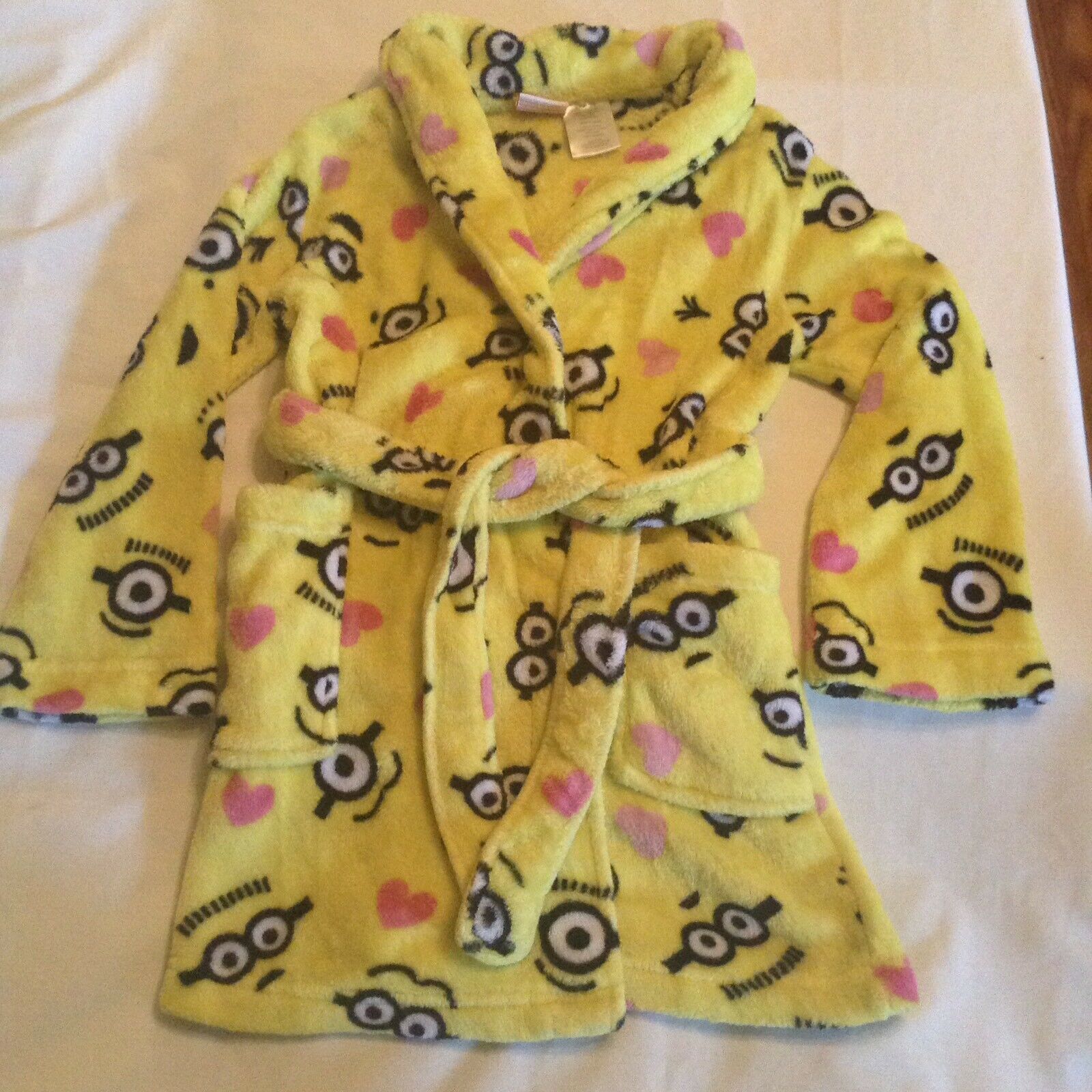 Size 6 6X Despicable Me 2 robe Universal Studio bath long sleeve yellow girls - £15.71 GBP