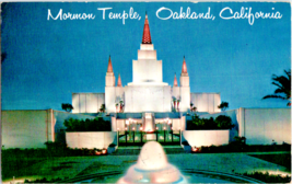 Mormon Temple Postcard Oakland California 1967 Posted  5.5 x 3.5 Ins. - £4.38 GBP