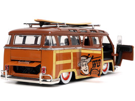 Volkswagen T1 Bus Brown w Graphics Sheriff Woody Woody Diecast Figure Surfboard - £39.91 GBP