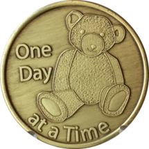 Teddy Bear One Day At A Time Serenity Prayer Bronze Medallion Sobriety Chip - $1.59