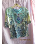 Tee Shirt With Geometric Greens Multicolor Size L - $13.65 CAD
