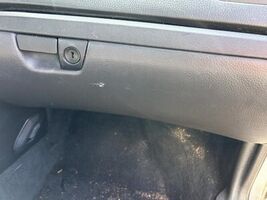 S60       2004 Glove Box 104928619 - $58.66