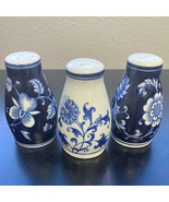Pier 1 MANDARIN Salt &amp; Pepper Shakers Blue White Floral Painted Style Se... - $284.59 MXN