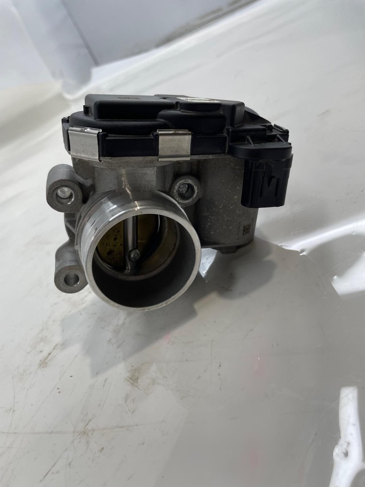2021-2022 Chevy Trax LS 1.4L TBI Throttle Body Valve Assembly 12671379 OEM Item image 2