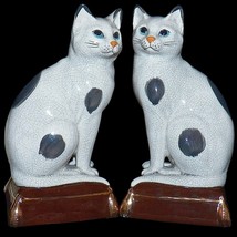 Pair Takahashi Japan San Francisco Staffordshire Cat Bookends Figurines ... - £196.72 GBP