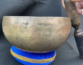 Old Tibetan Vibration Singing Bowl Nepal 7&quot; Rare Antique For Meditation Healing - $87.58