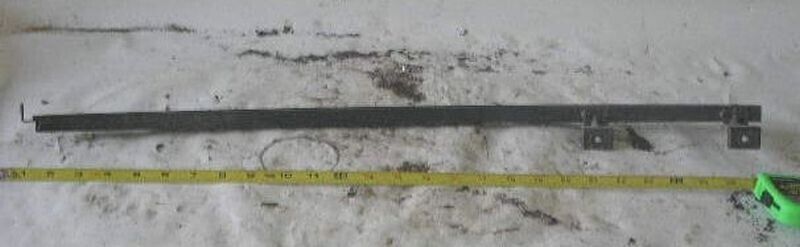 1995 Nissan Pathfinder 4x4 3.0L Right Rear Window Track - $9.88