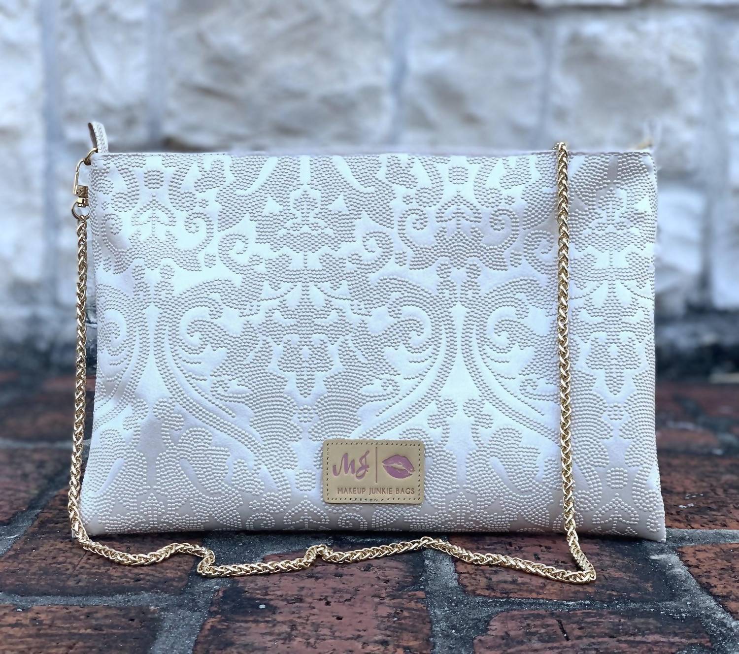 Makeup Junkie bridal crossbody bag in Pearl - size One Size