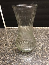 Beautiful Vintage Hoosier Glass Vase - Swirl Ribbed Pattern - 4081-4091 - £6.30 GBP
