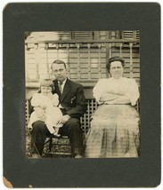 Antique 1909 Cabinet Card Father, Mother &amp; Little Girl on Porch Bellows Falls UT - £7.46 GBP