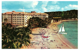 Moana Hotel Waikiki Catamarans Diamond Head Hawaii Postcard 1961 - £7.94 GBP