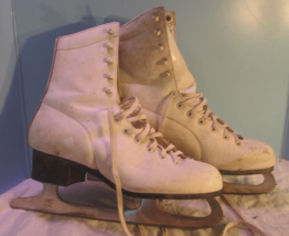 Vintage Women&#39;s White Ice Skates  Cowhide sz 9 1/3  STEEL CANADA - $36.00