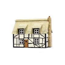 Dapol Model Railway Thatched Cottage Plastic Kit - OO Scale 1/76  - $38.00