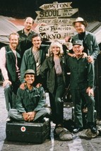 M.A.S.H. Alan Alda Loretta Swit &amp; cast in front of signpost to cities 18... - £19.12 GBP