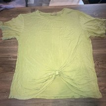 Zella Short Sleeve Cotton Knotted Hem T Shirt Women&#39;s Size Small Green. - £3.73 GBP