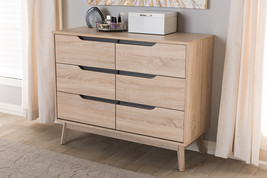 Zariah Two-Tone Oak and Gray Wood 6-Drawer Dresser - $8,429.67 MXN