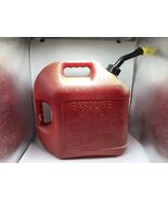 Blitz 5 Gallon Gas Can Preban Made in USA fading scalping on top from sun - $733.58 MXN