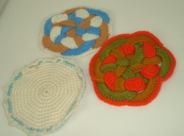 Vtg 3 Pc Handmade Knit Crochet Pot Holder Hot Pad Trivet Geometric Mod Groovy - £7.71 GBP