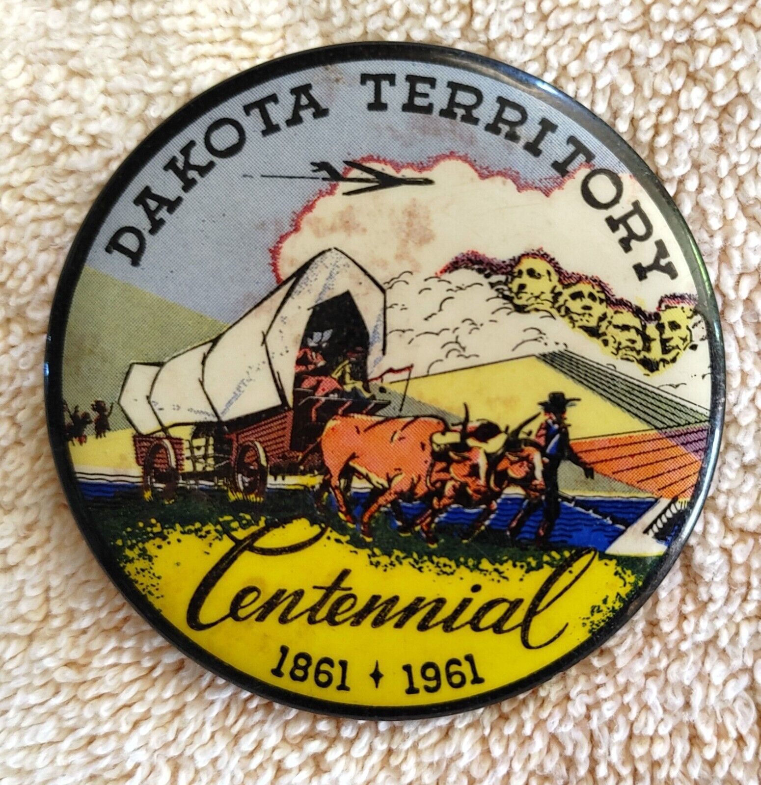 Primary image for Vtg 1961 Dakota Centennial 100 Pin Pinback Covered Wagon Territory North South