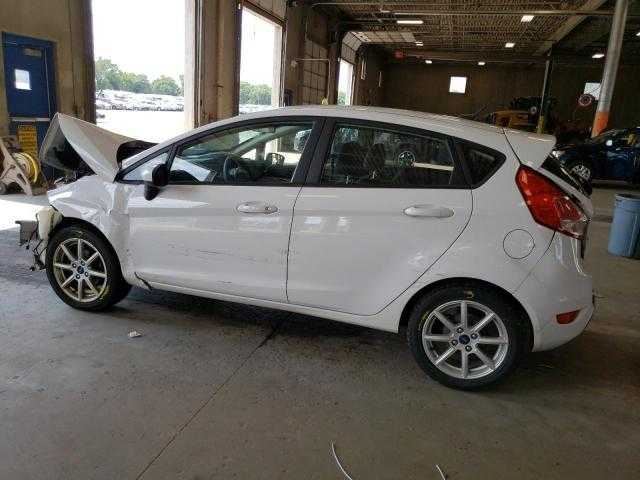 Coolant Water Pump 1.6L Without Turbo Fits 11-19 Ford Fiesta  Item image 3