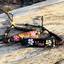 Hawaiian Store MAUI Adjustable Coconut Hand-Painted Flower Bracelet (Cho... - $223.72 MXN