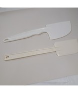 Cuisinart set 2 Nylon Spatula Bowl Scraper made Japan off white almond D... - $35.08 CAD