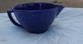 Monmouth Western Stoneware Blue Spatterware Beehive Batter Bowl Spouted  - $32.71