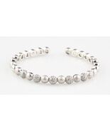 14k White Gold Brushed Dome &amp; Pavé Diamond Cuff Bracelet TDW = 1.5 ct - $57,136.87 MXN