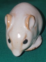 Vintage Pigeon Forge TN Pottery Off White Brown Speckled Glaze Mouse Figurine - £22.95 GBP