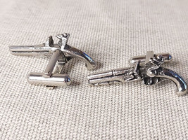 Silver Tone  Flintlock / Pirates Pistol Cufflinks - £35.97 GBP